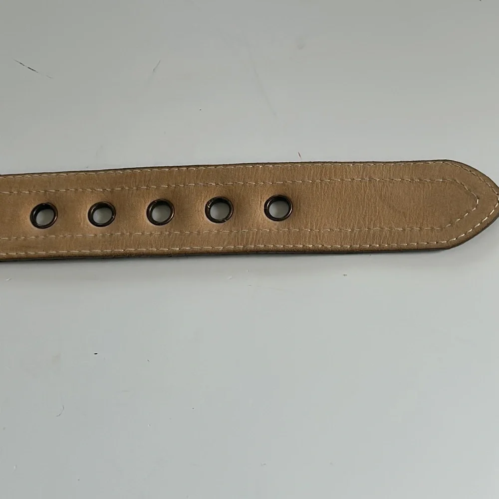 STREETS  AHEAD  BELT MADE IN U.S.A.   54132  LIKE NEW. SIZE. M